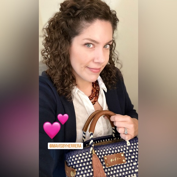 Meet your Posher, Jennifer - Picture 1 of 1